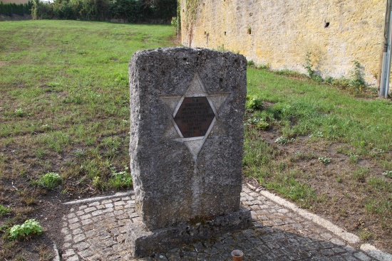 Gedenkstein der auf das Jahr 1632 verweist (Bild: © Björn Neckermann) Gedenkstein der auf das Jahr 1632 verweist (Bild: © Björn Neckermann)