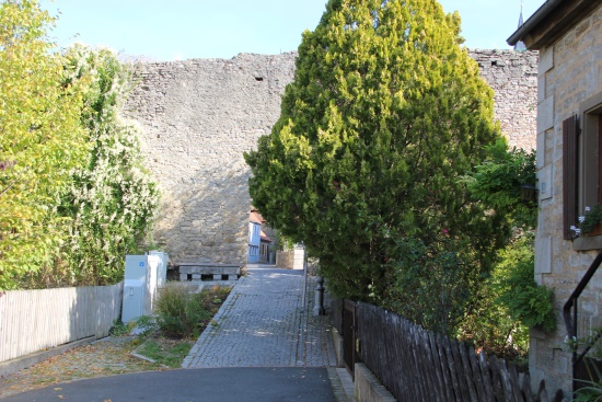 Westlicher Stadteingang in das ehemalige Jüdische Viertel (Bild: Björn Neckermann) Westlicher Stadteingang in das ehemalige Jüdische Viertel (Bild: Björn Neckermann)