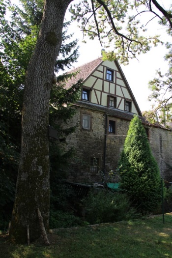 Die Häuser wurden direkt an die Stadtmauer angebaut (Bild: Björn Neckermann)