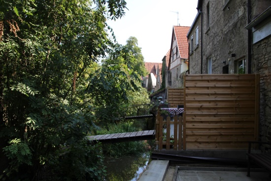 Jedes Haus hat seinen Ausgang - in Aub auch "Klein-Venedig" genannt (Bild: Björn Neckermann)