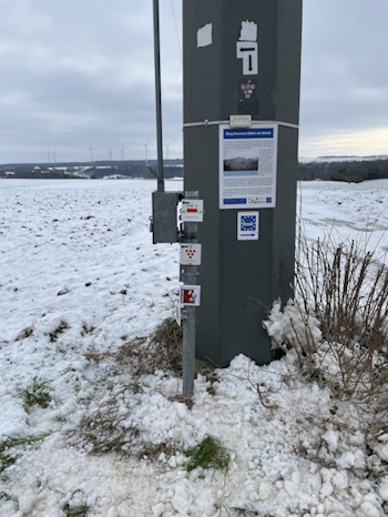 An der Kreuzung geht es links weiter (Bild: © Neckermann) An der Kreuzung geht es links weiter (Bild: © Neckermann)
