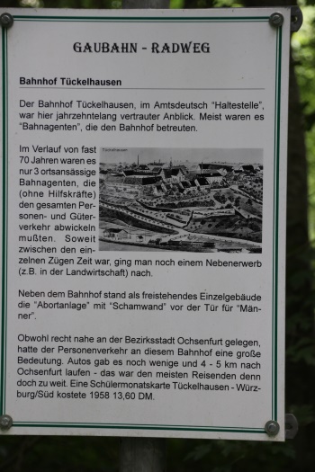 Der Bahnhof Tückelhausen - das Gebäude steht heute nicht mehr (Bild: Björn Neckermann) Der Bahnhof Tückelhausen - das Gebäude steht heute nicht mehr (Bild: Björn Neckermann)