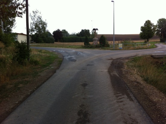 Hier biegt der HW4 nach links ab (Bild: B.Neckermann) Hier biegt der HW4 nach links ab (Bild: B.Neckermann)