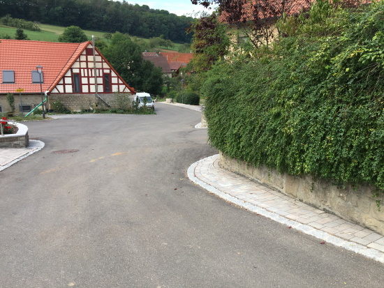Die HW4-Hinweisschilder führen Sie zur Steinachbrücke (Bild: © Björn Neckermann) Die HW4-Hinweisschilder führen Sie zur Steinachbrücke (Bild: © Björn Neckermann)