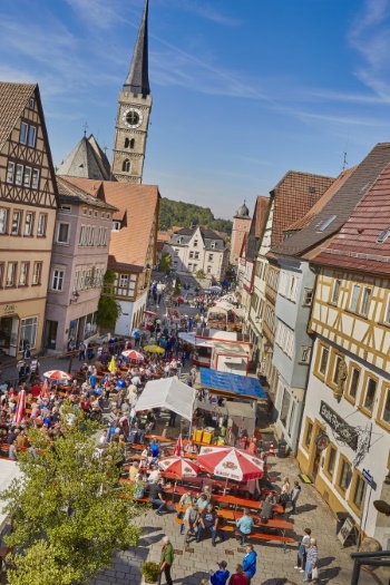 Ochsenfest inmitten der gesamten Altstadt (Bild: Stadt Ochsenfurt) Ochsenfest inmitten der gesamten Altstadt (Bild: Stadt Ochsenfurt)