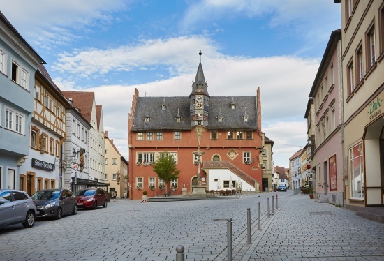 Ochsenfurter "Neues Rathaus" (Bild: Stadt Ochsenfurt) Ochsenfurter "Neues Rathaus" (Bild: Stadt Ochsenfurt)