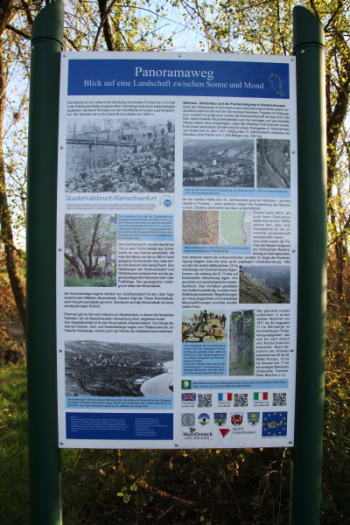 Hier steht auch eine Informationstafel nicht nur über den Panoramaweg (Bild: Björn Neckermann)