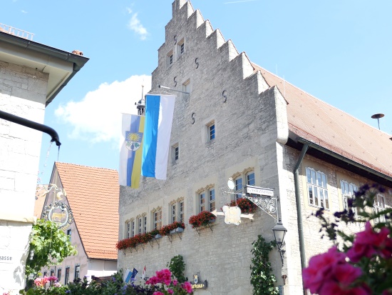 Rathaus von Sommerhausen, erbaut 1558 (Bild: Markt Sommerhausen) Rathaus von Sommerhausen, erbaut 1558 (Bild: Markt Sommerhausen)