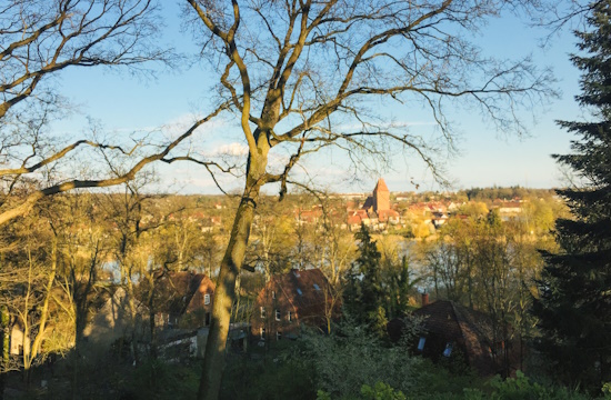 Ausblick auf den See vom Sonnenberg aus (Bild: © Katja Feist) Ausblick auf den See vom Sonnenberg aus (Bild: © Katja Feist)