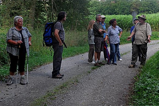 Kurzer Stopp im "Zeubelrieder Moor" - oder was davon übrig geblieben ist (Bild: Michael Schiller)