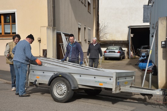 Abbau und Abtransport des fahrbaren Gerüstes (Bild: Michael Schiller)