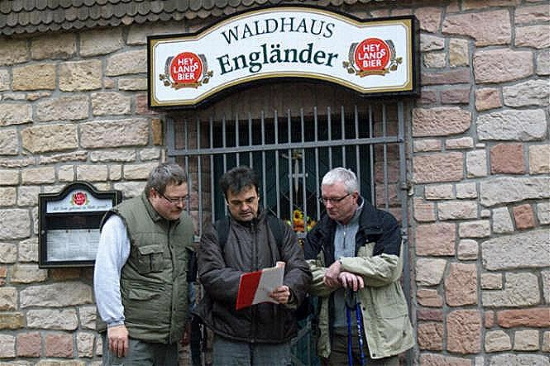 Ein letzter Blick in die Karten, dann kann es losgehen (Bild: Thomas Langhirt) Ein letzter Blick in die Karten, dann kann es losgehen (Bild: Thomas Langhirt)